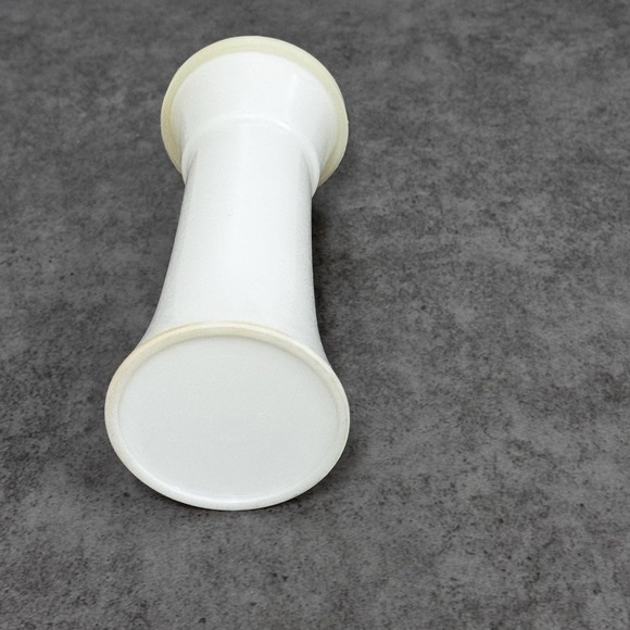 Vintage Tupperware hourglass shaker 6" - Picture 7 of 9